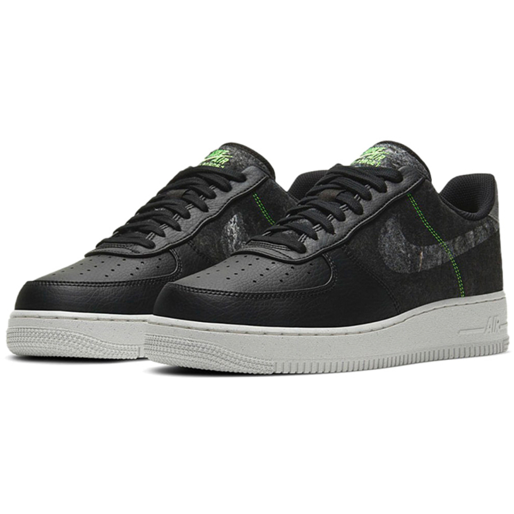 Nike Air Force 1 07 LV8