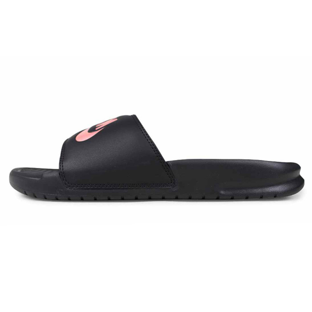 Nike Benassi