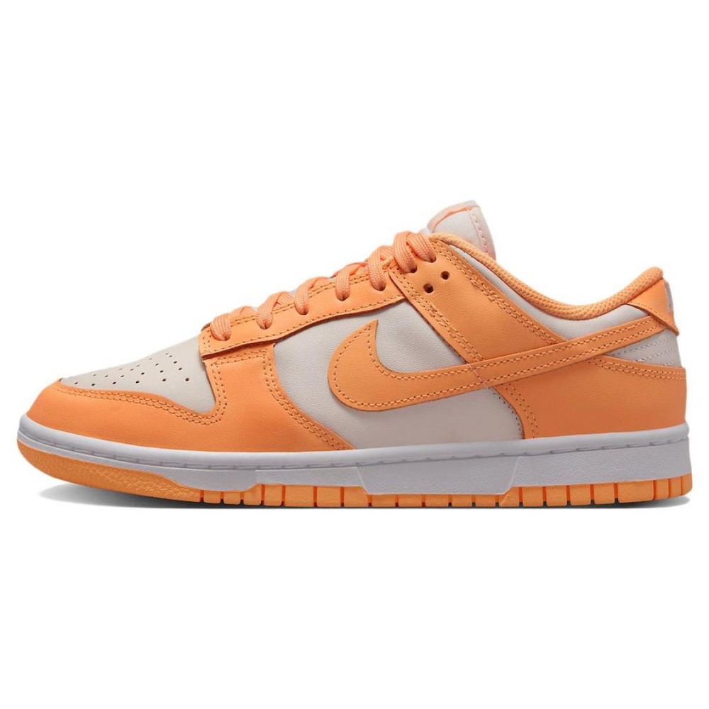 Nike Dunk "Peach Cream"