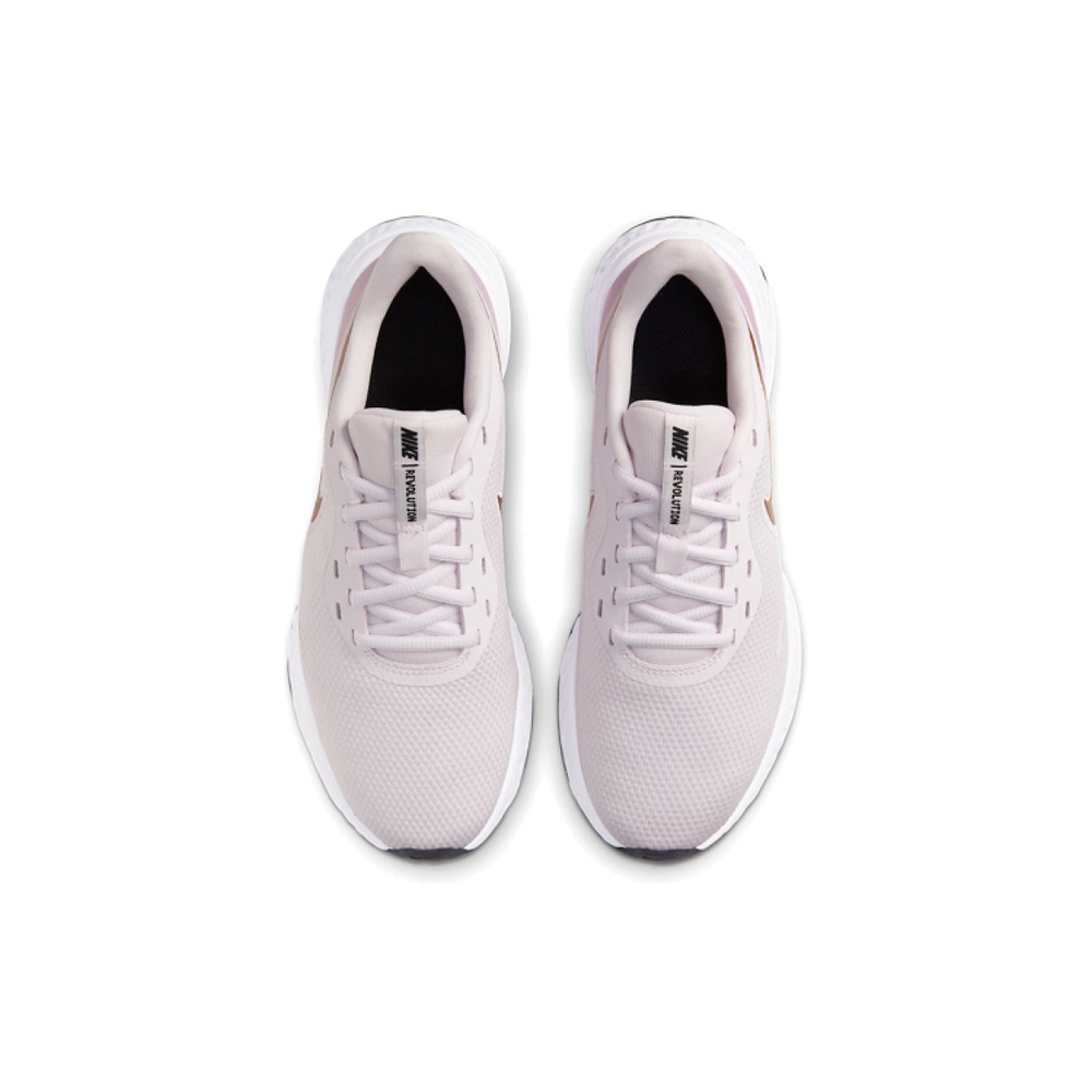 Nike REVOLUTION 5