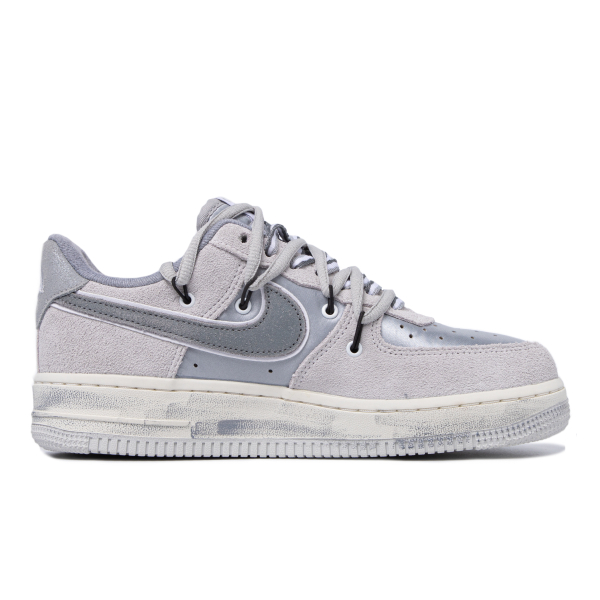 【 】 Nike Air Force 1 LX