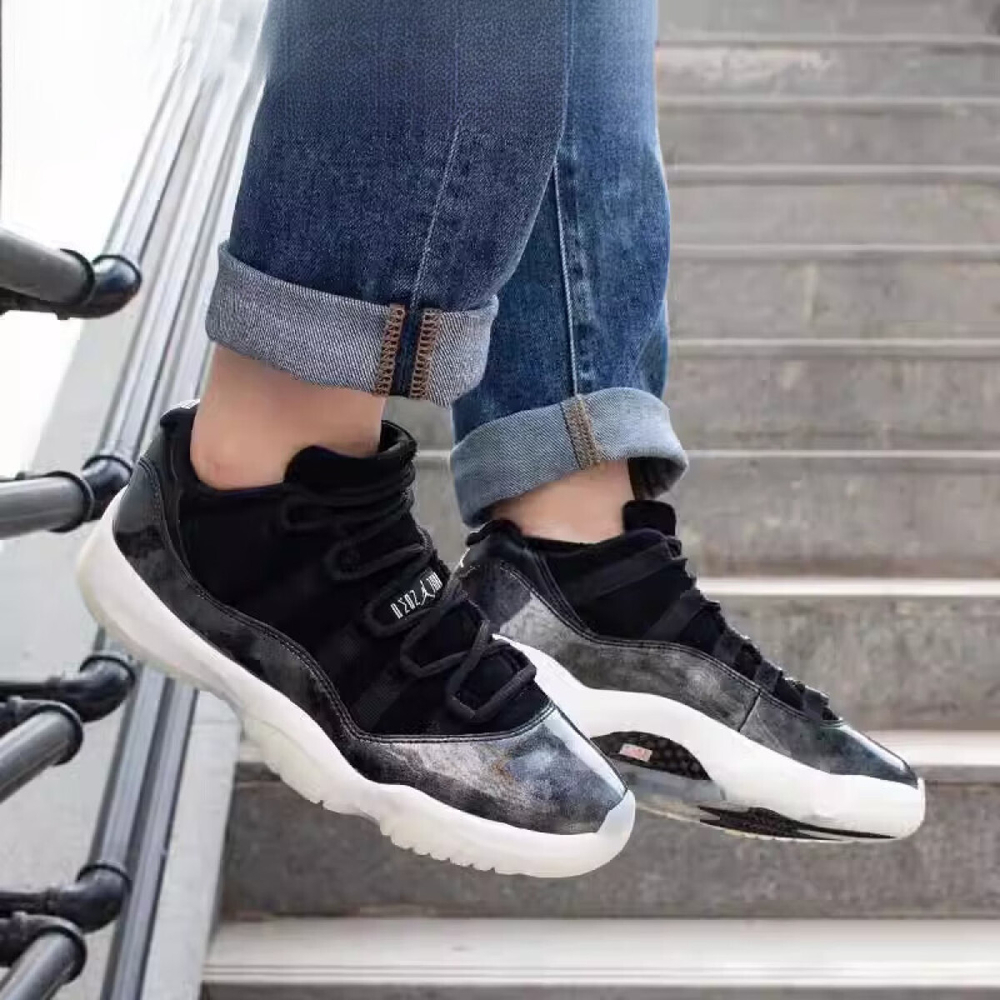 Jordan Air Jordan 11 Low Barons