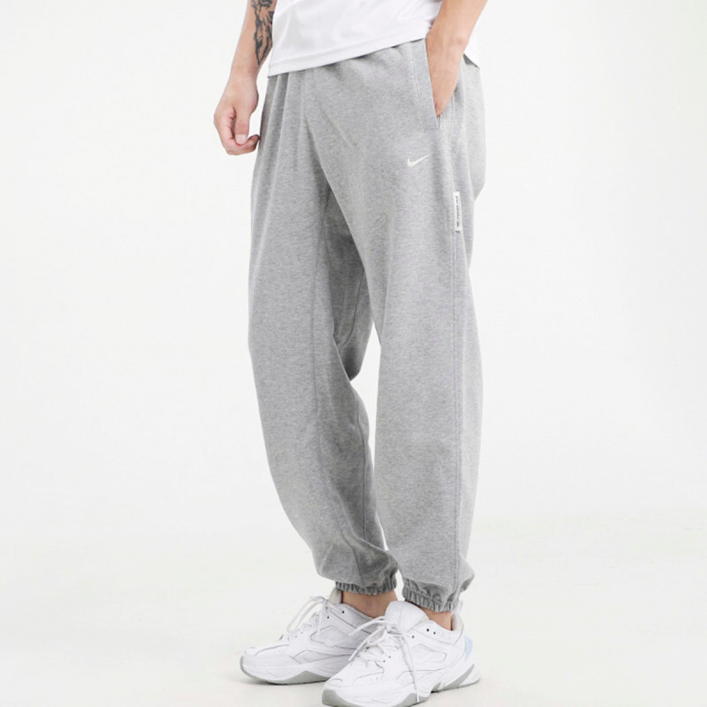 Nike Standard Issue