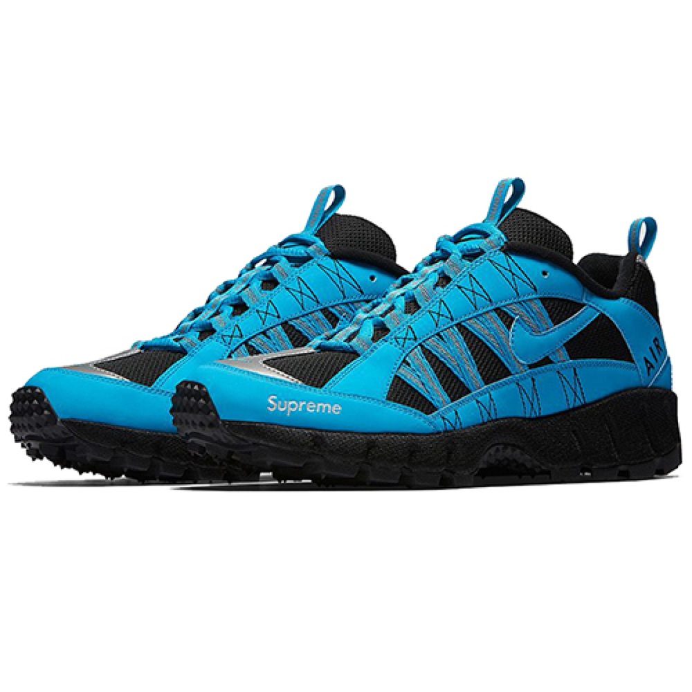 Supreme x Nike Air Humara 17