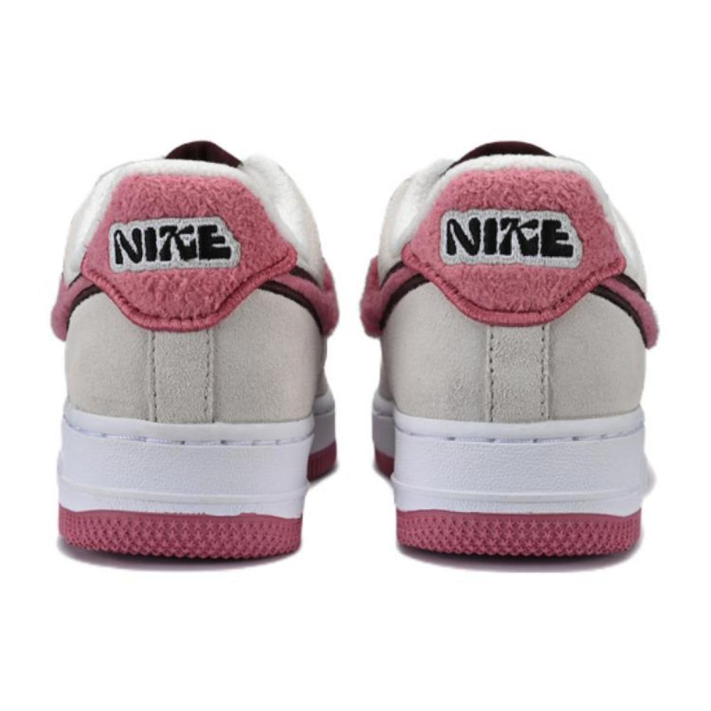 Nike Air Force 1 LX