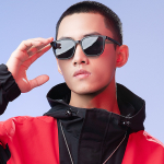 【 】 upthree TR/