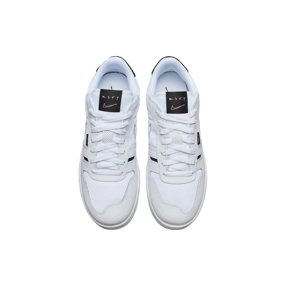Nike Squash Type