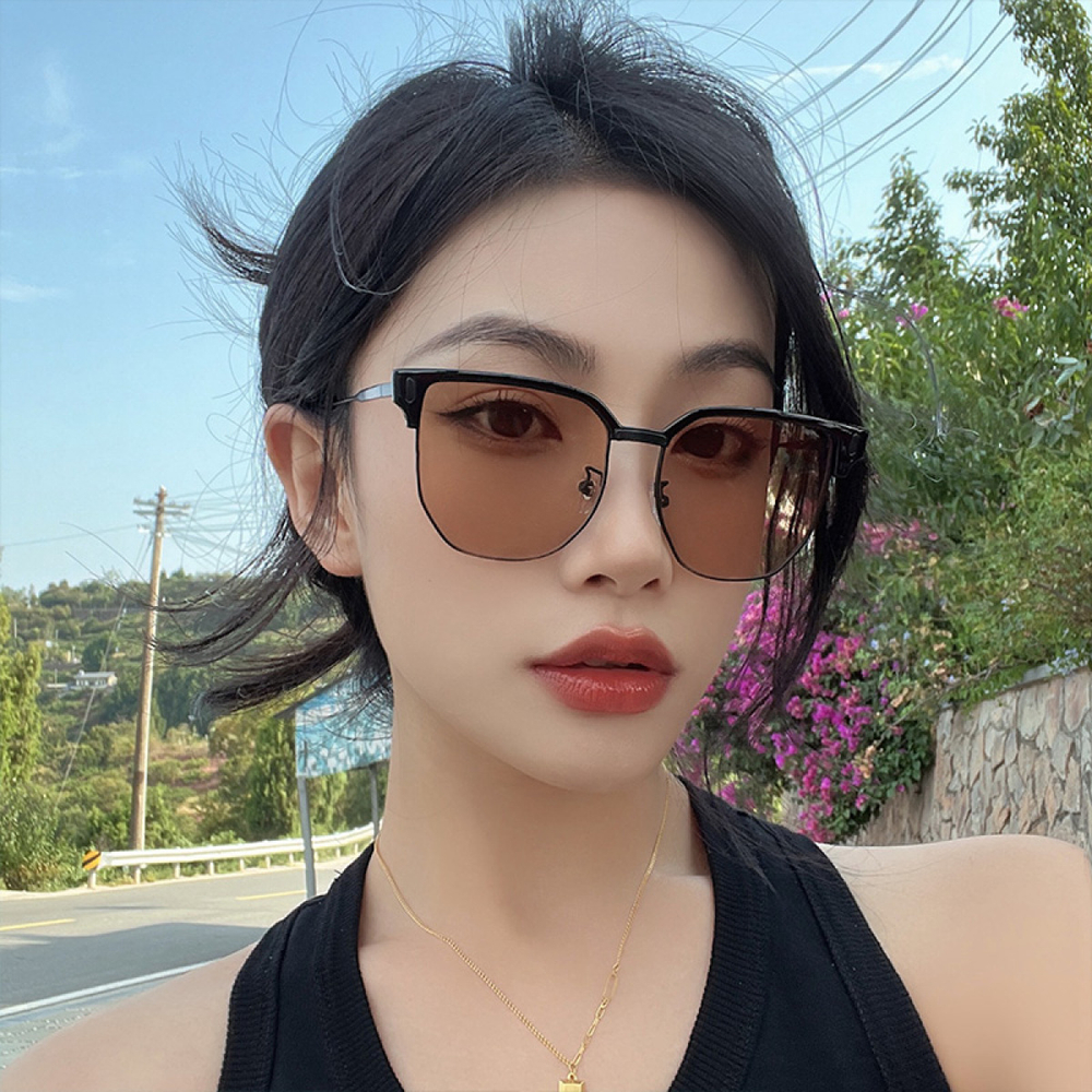 MUYKUY /