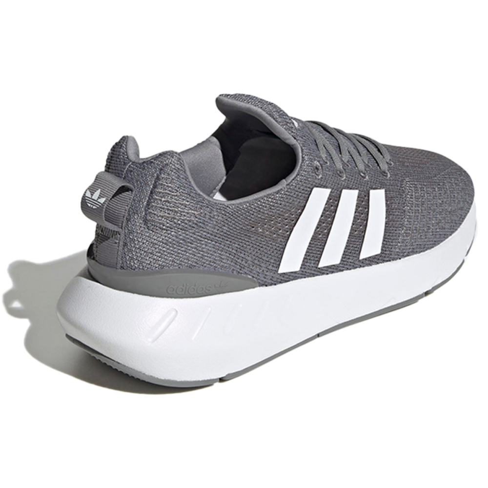 Adidas originals Swift Run 22