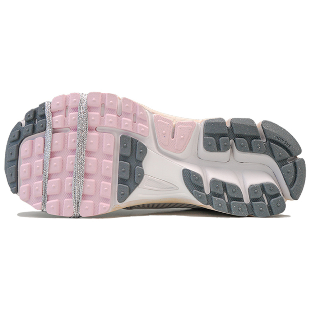【 】 Nike Air Zoom Vomero 5