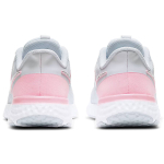 Nike REVOLUTION 5