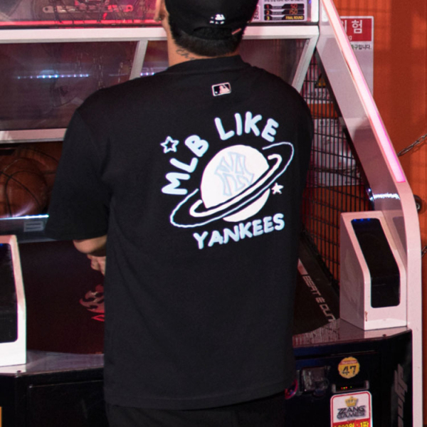 MLB T
