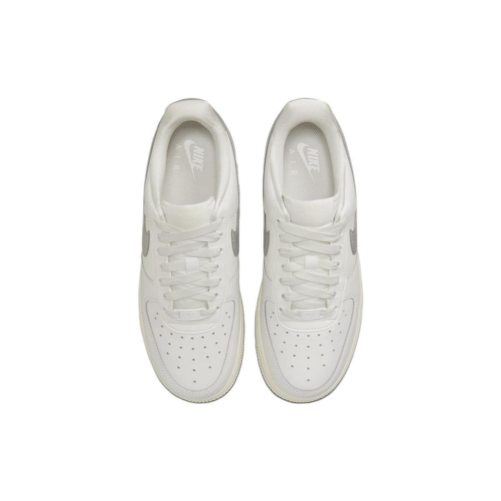 Nike Air Force 1 silver swoosh