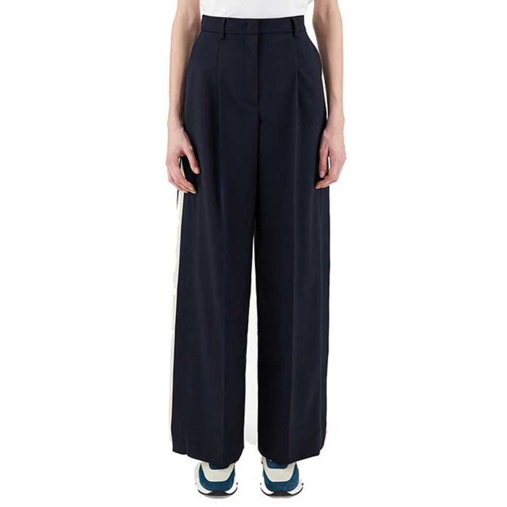 WEEKEND MaxMara Asia Logo