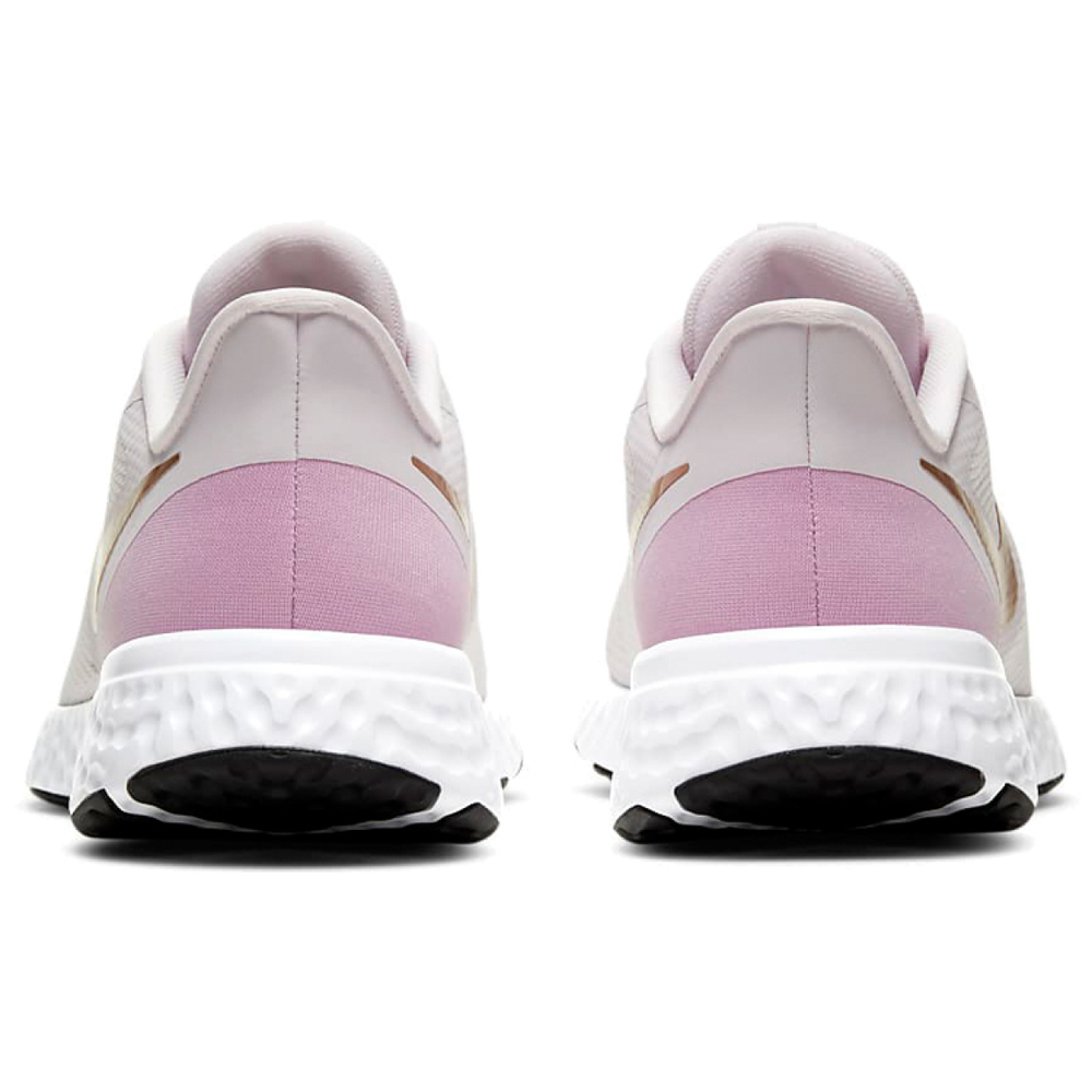 Nike REVOLUTION 5
