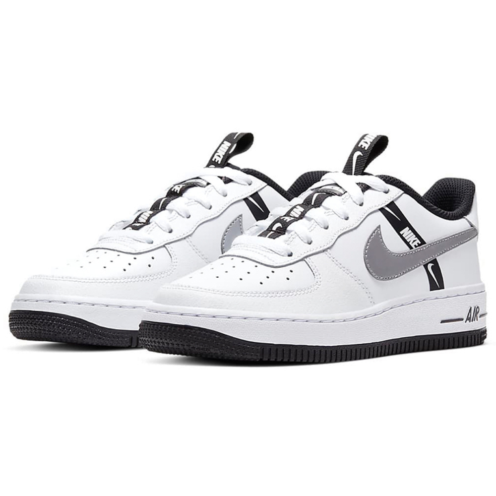 Nike Air Force 1 LV8