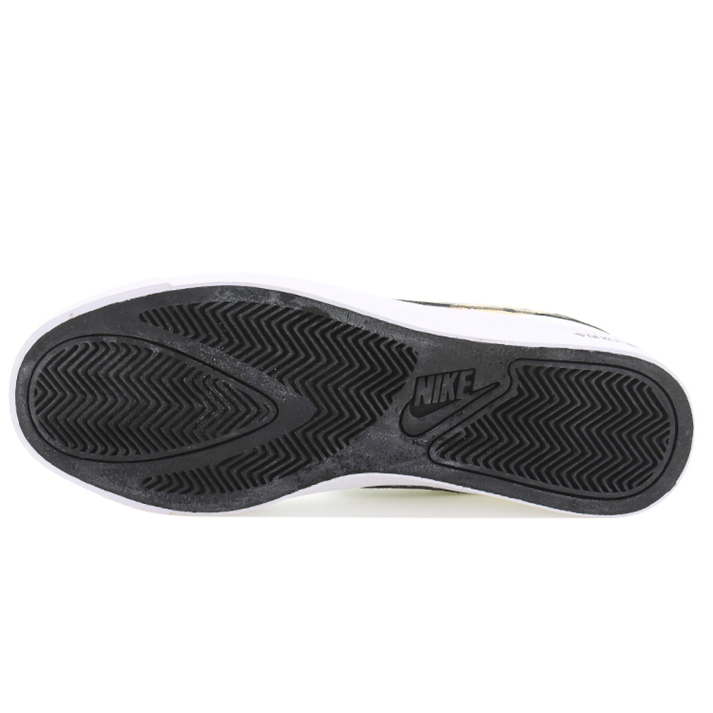 【 】 Nike Court Royale