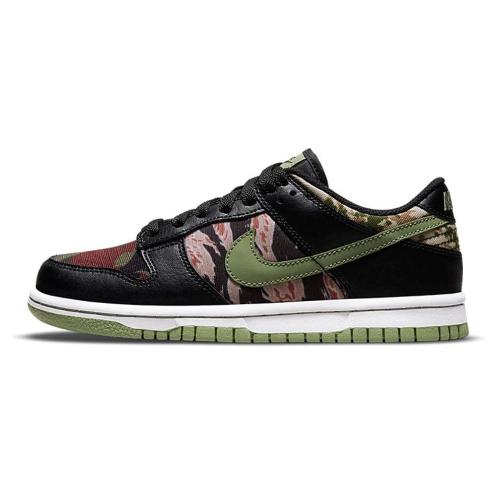 Nike Dunk SE "Black Multi-Camo"