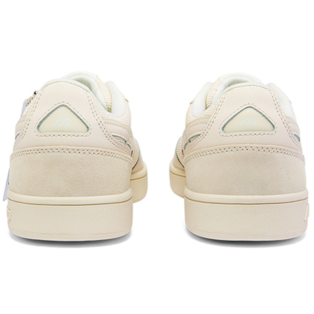 Mizuno Court Lite Essential