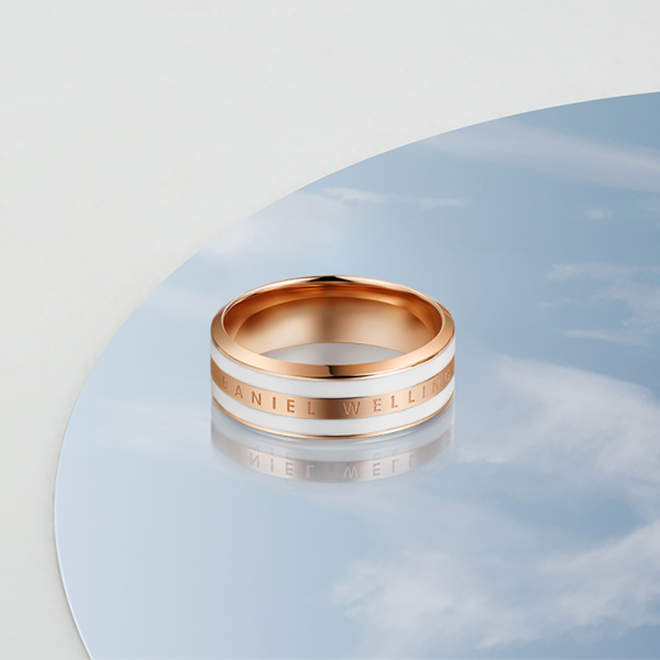 Daniel Wellington Logo