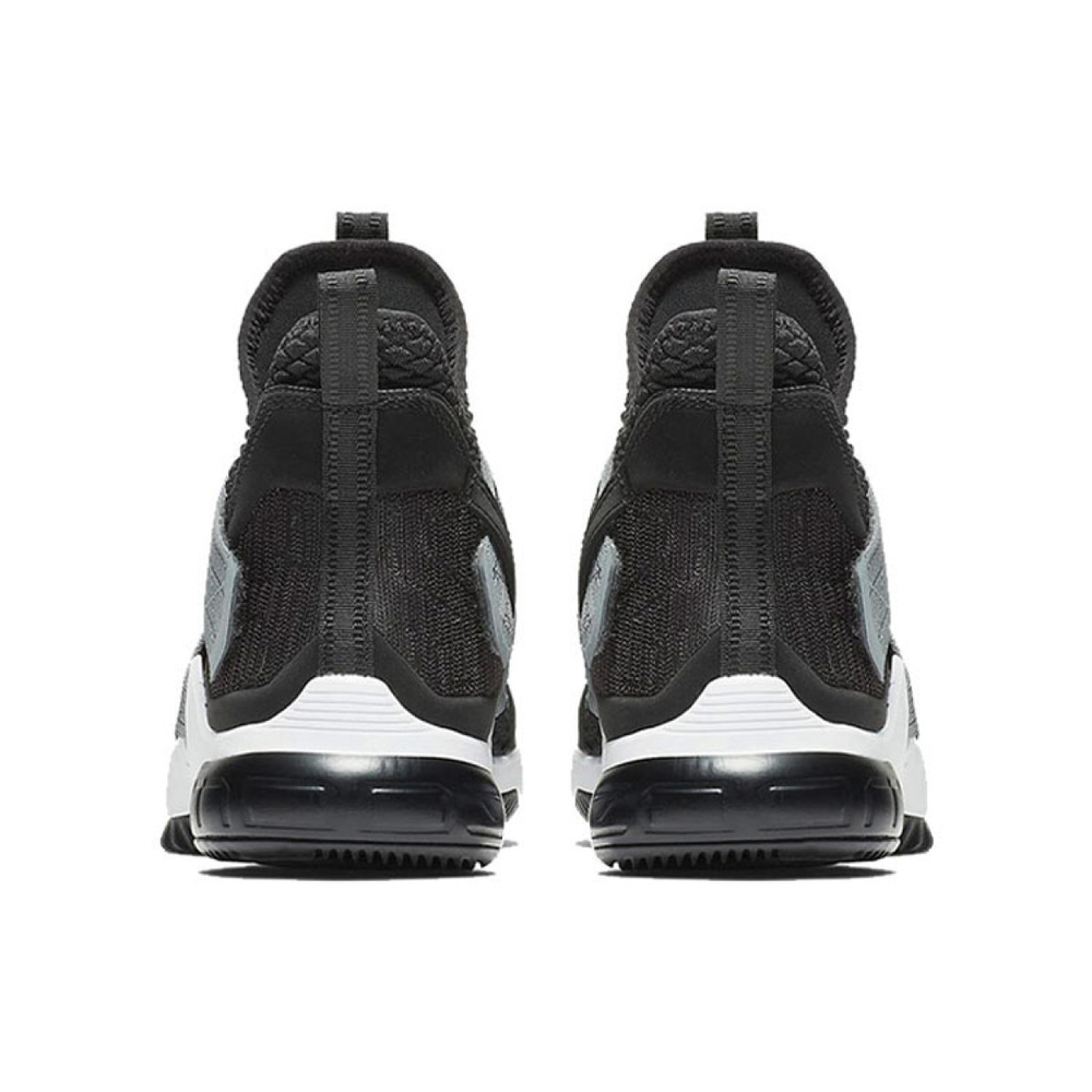 Nike zoom soldier 12 12