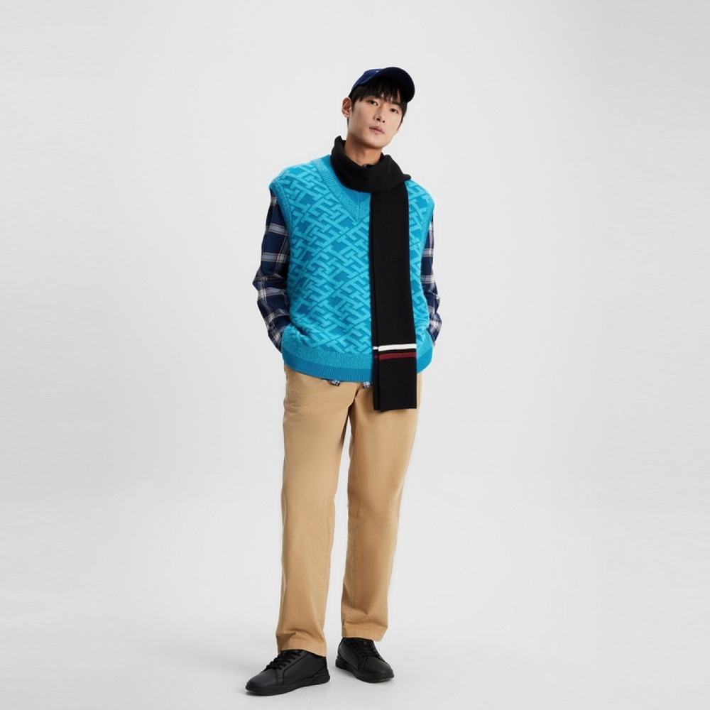 Tommy Hilfiger V