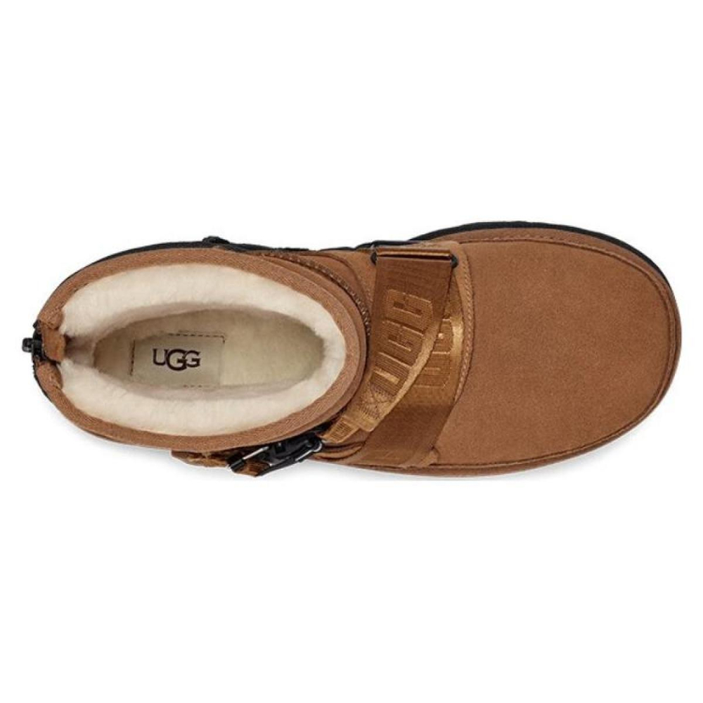 UGG