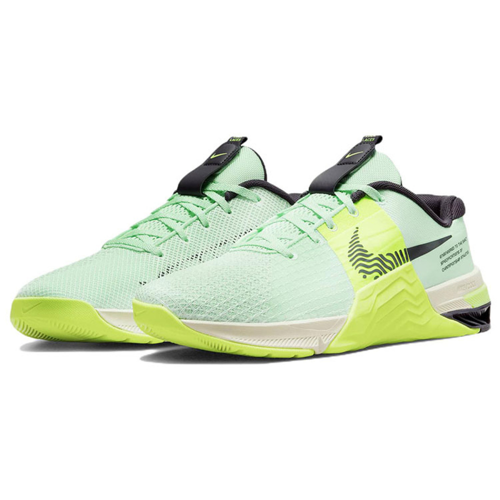 Nike Metcon 8 FlyEase