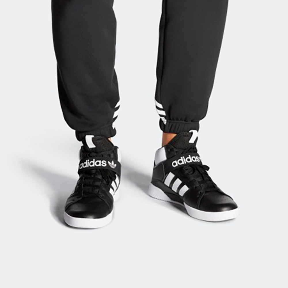 Adidas originals VRX Cup MID
