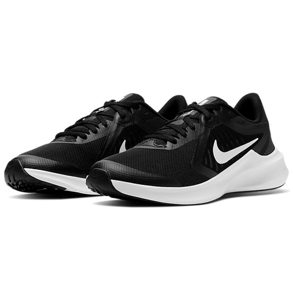 Nike Downshifter 10 Logo