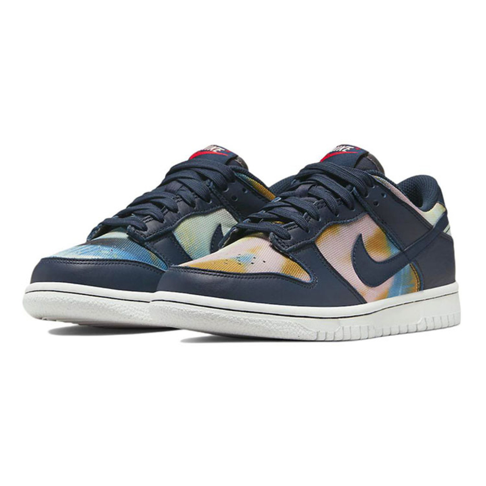 Nike Dunk SE "Graffiti"
