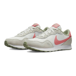 Nike MD Valiant