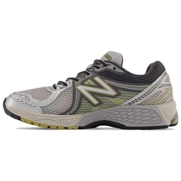 New Balance NB 860 v2