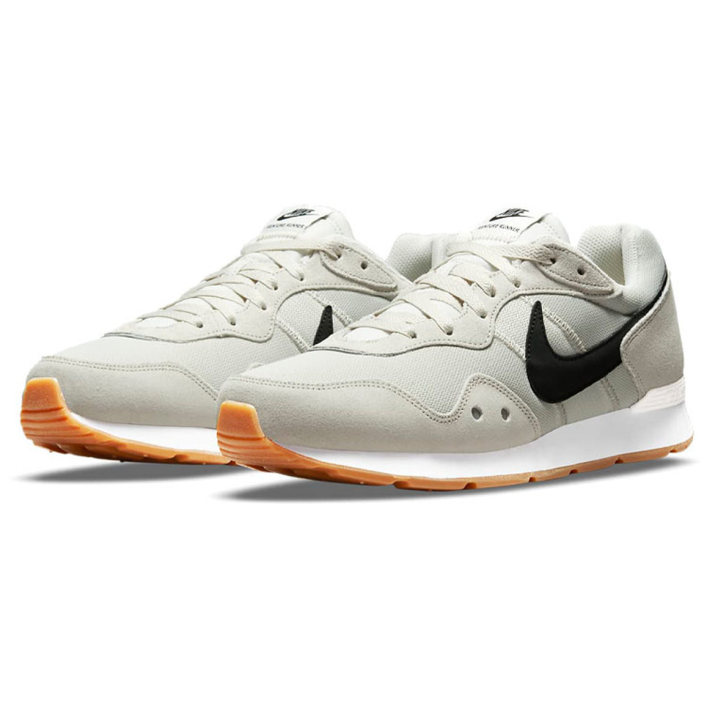 Nike Venture Runner