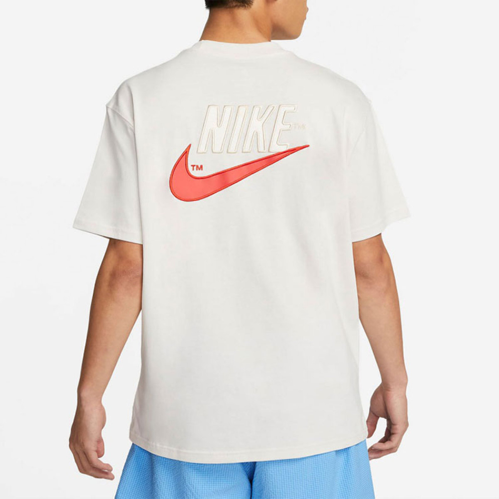 Nike Sportswear Logo T