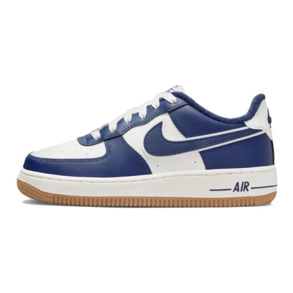 Nike Air Force 1 LV8