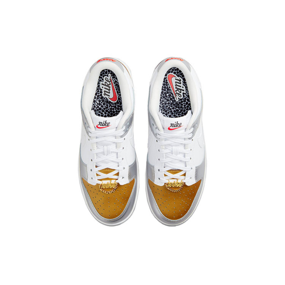 Nike Dunk "Metallic"