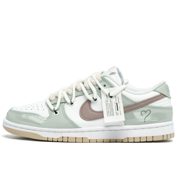 【 】 Nike Dunk Low