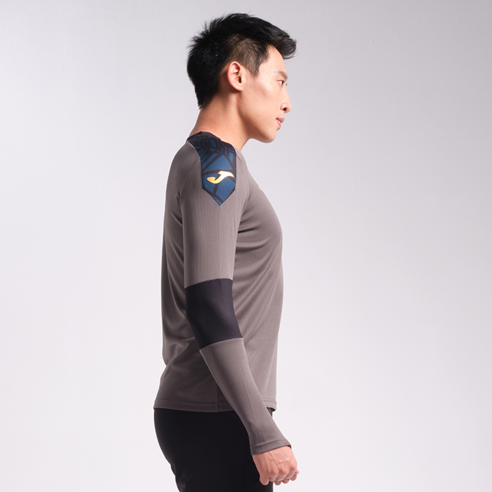 JOMA T