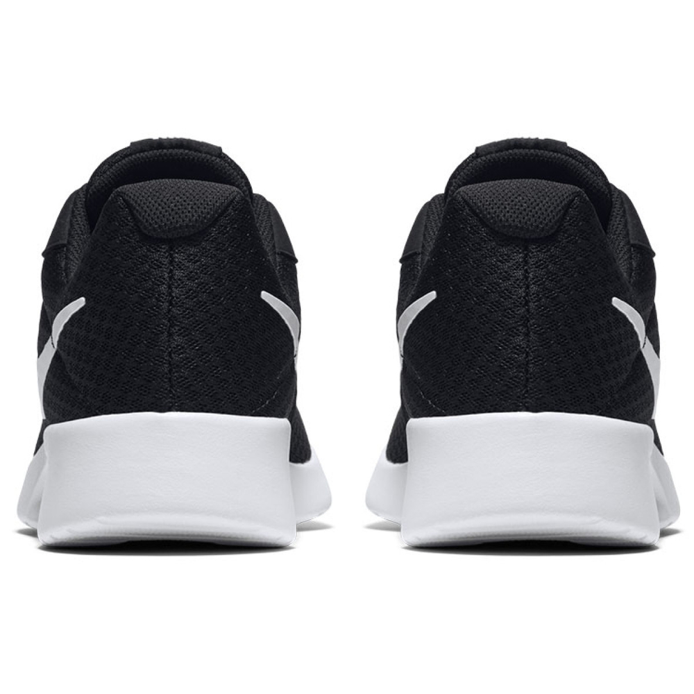 Nike Tanjun