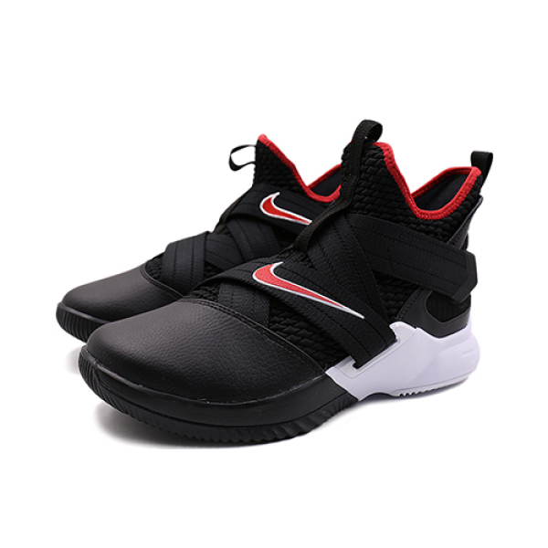 Nike zoom soldier 12 EP
