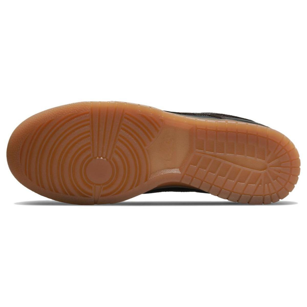 Nike Dunk se "velvet brown and black"