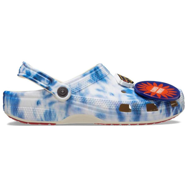 Levi's x Crocs Classic clog Stucco