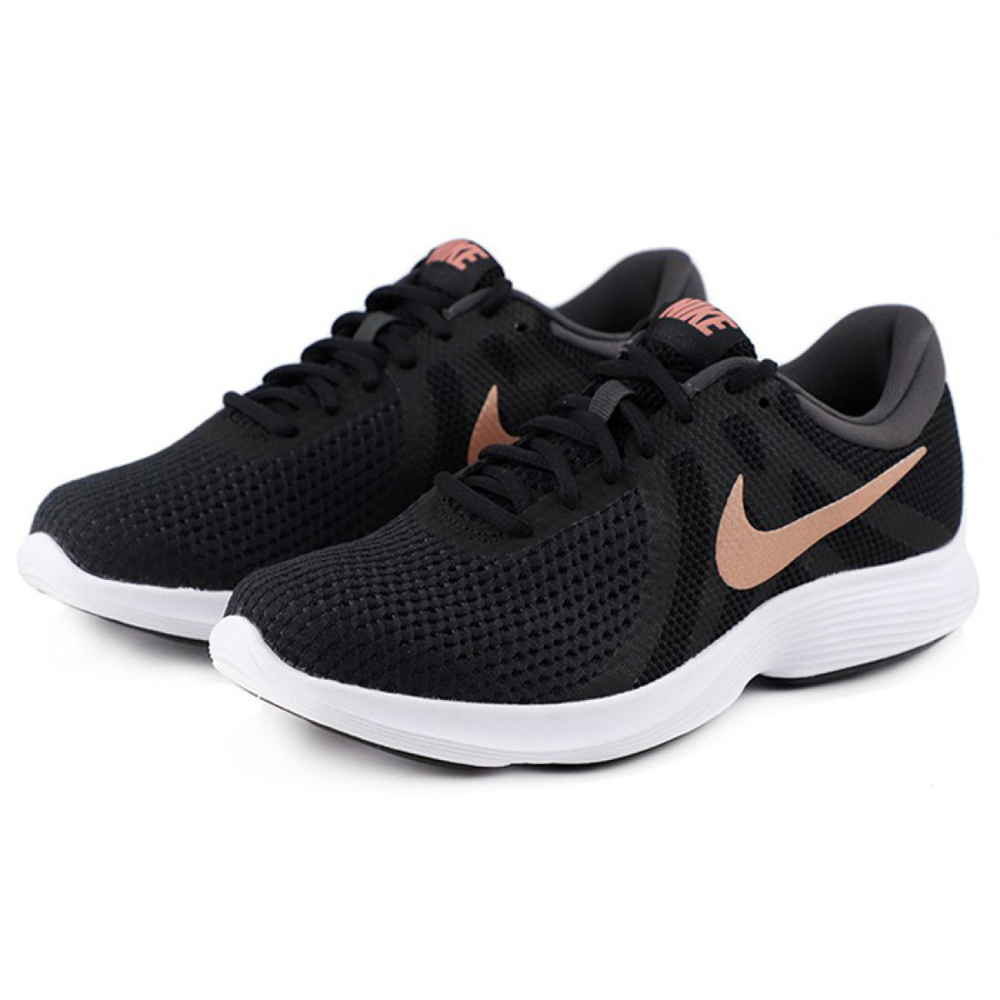 Nike REVOLUTION 4