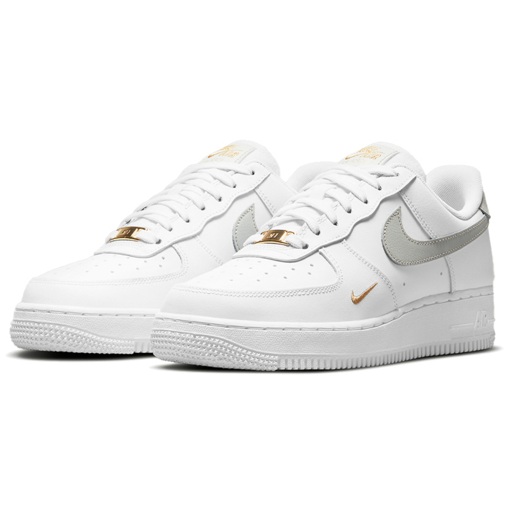 Nike Air Force 1 07 essential