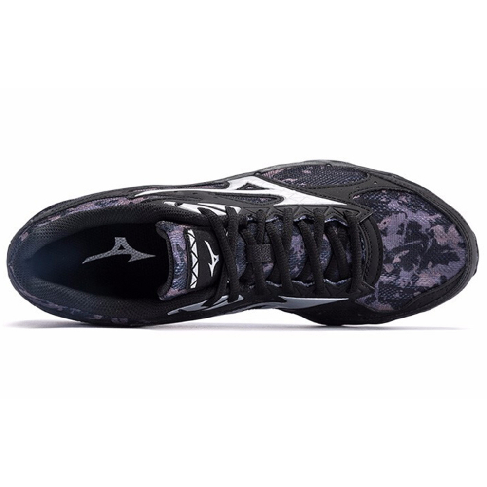 Mizuno Spark 3