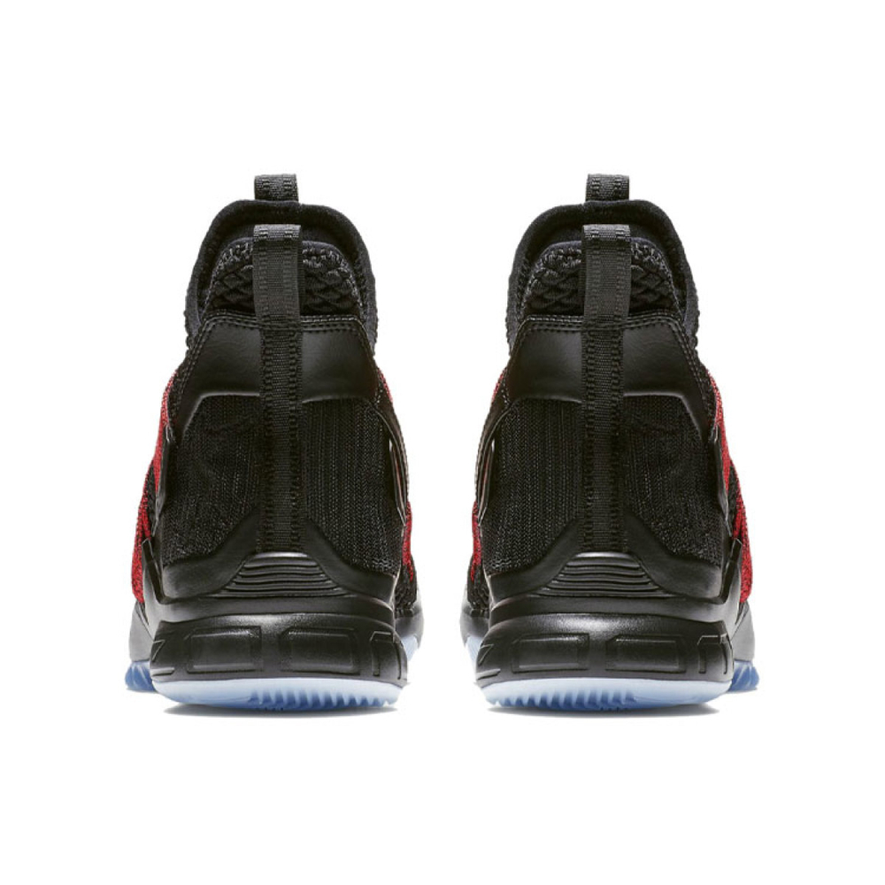 Nike zoom soldier 12