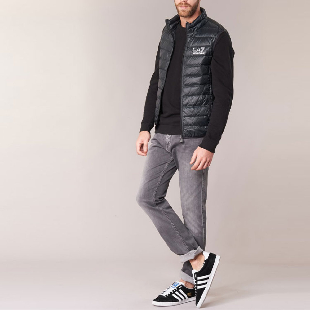 EMPORIO ARMANI EA7 Logo