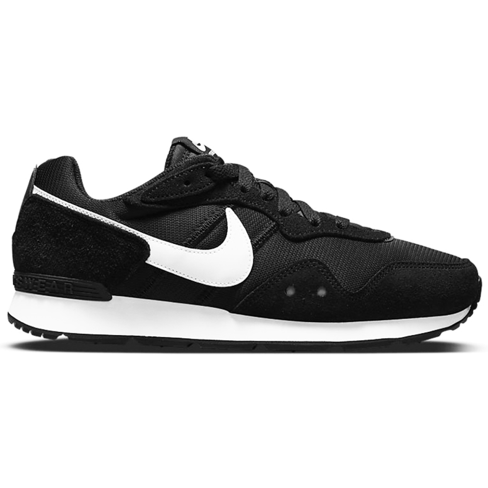 Nike Venture Runner