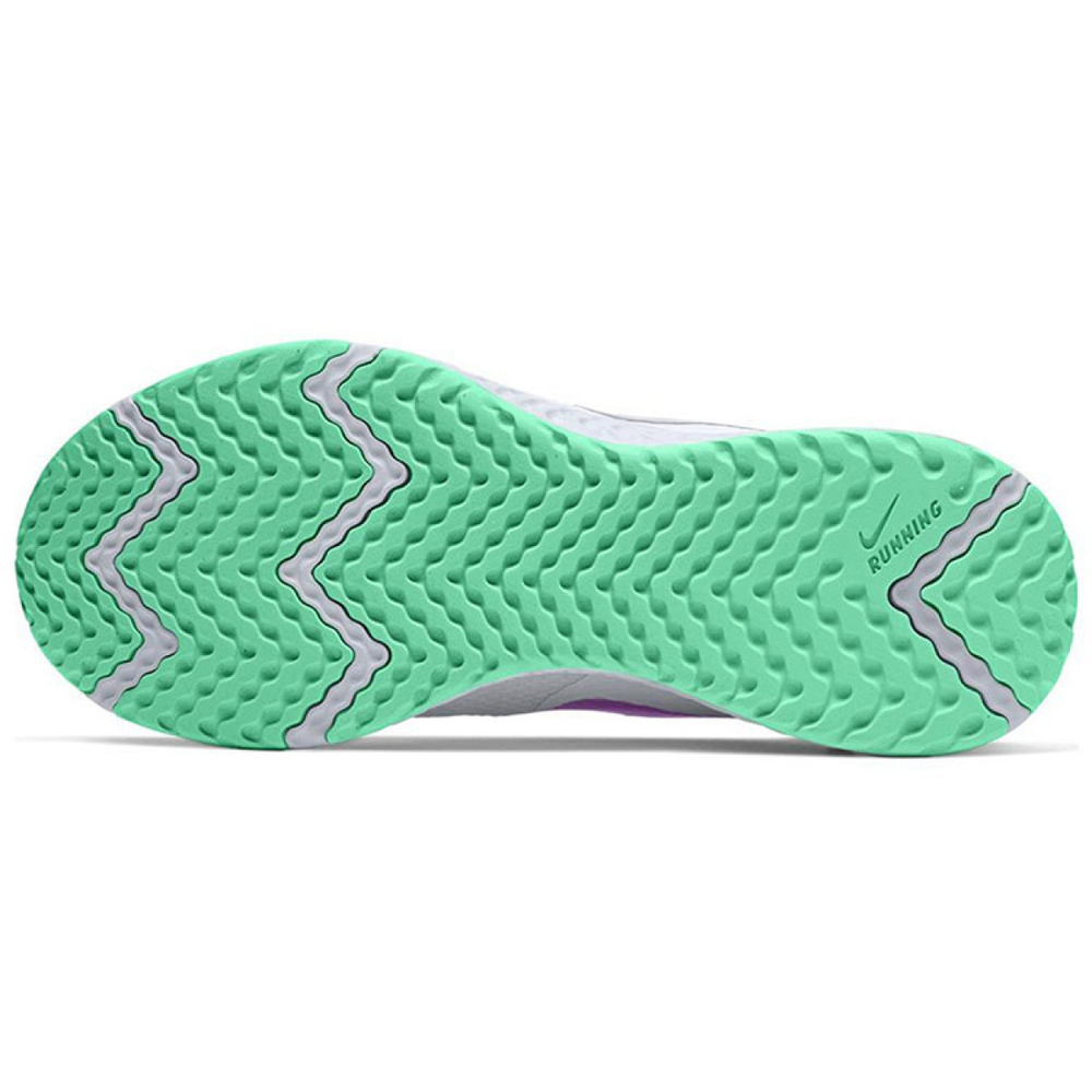 Nike REVOLUTION 5